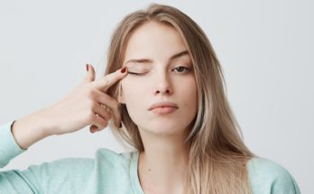 Cómo quitar la sensación de arena en los ojos