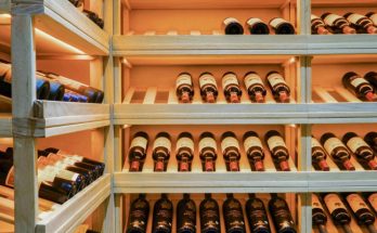 Consejos para elegir una vinoteca para el hogar